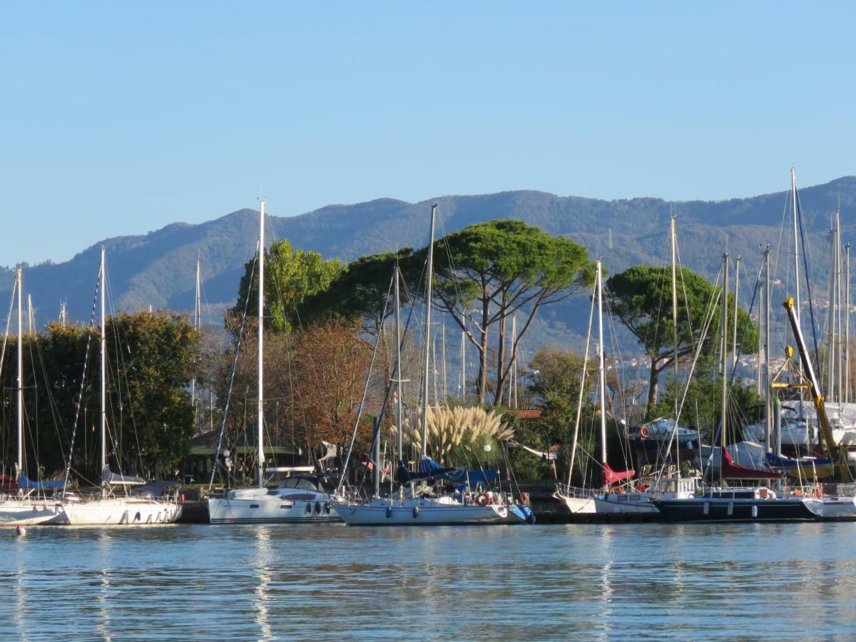 Alla Foce Del Magra - Appartamenti Sul Fiume Con Posto Barca Vicino Cinque Terre Амелия Экстерьер фото